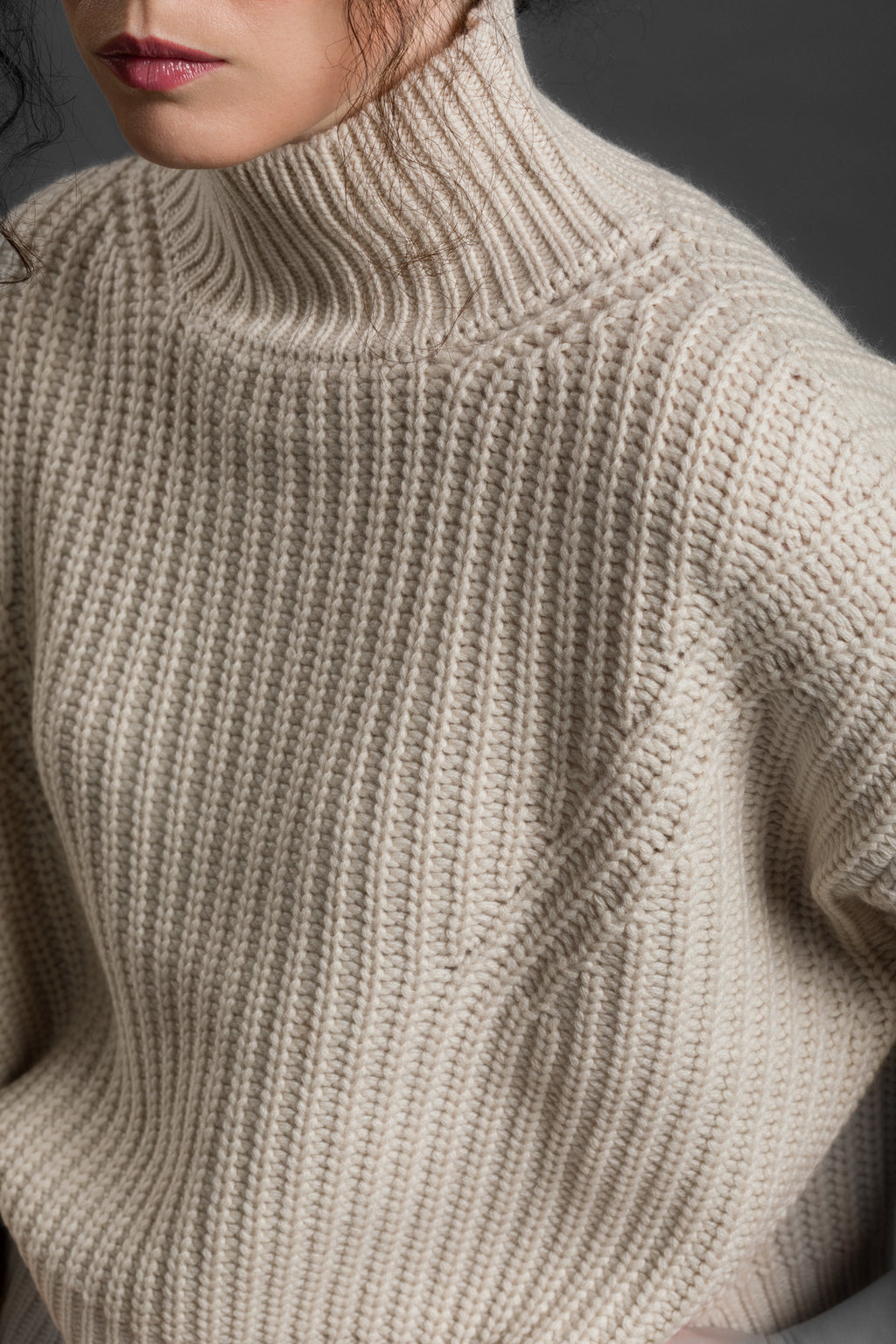 "Cortina" turtle neck short style with side slits