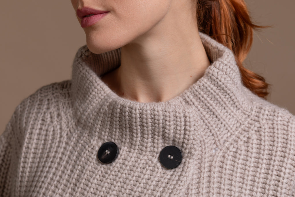 "Firenze" short jacket in full cardigan stich, 3/4 sleeve