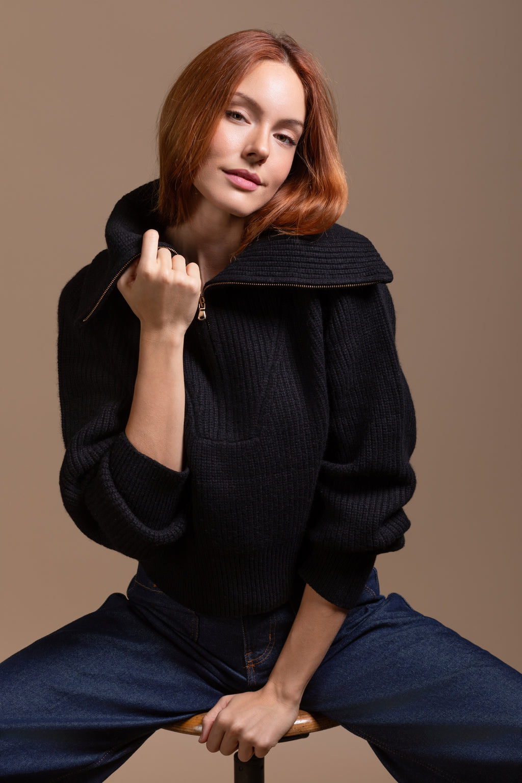 "Arosa" modern shorter boxy fisherman zip neck