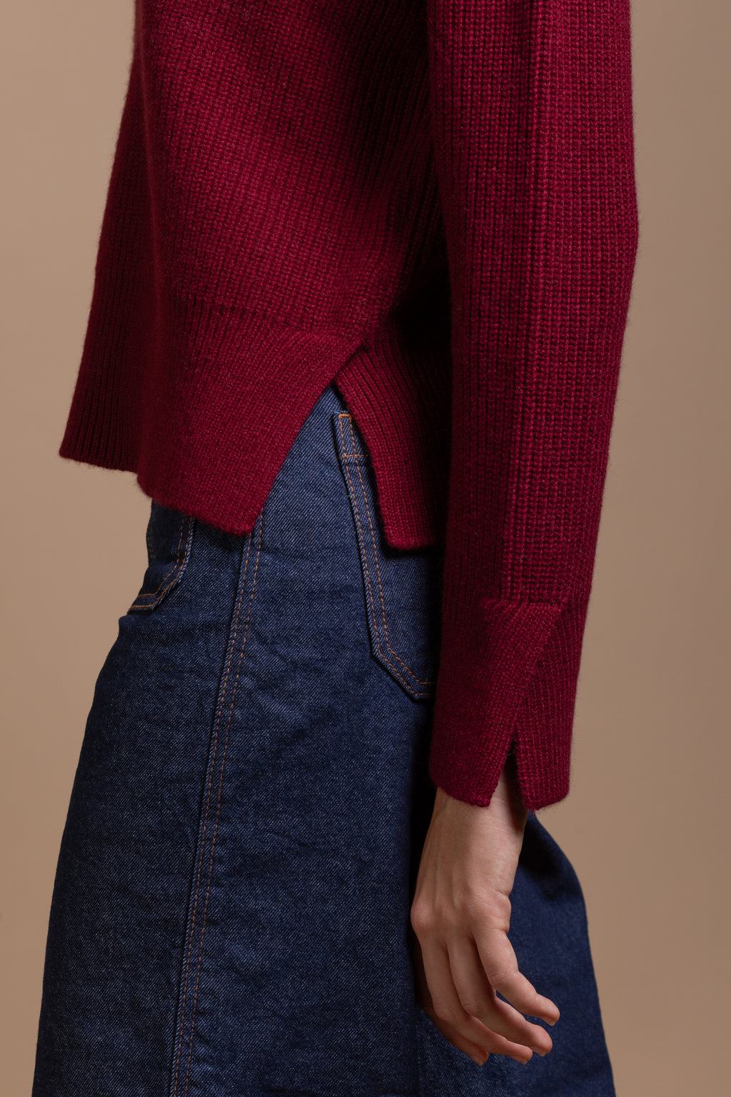 "Udine" polo with slits at sleeve and hem